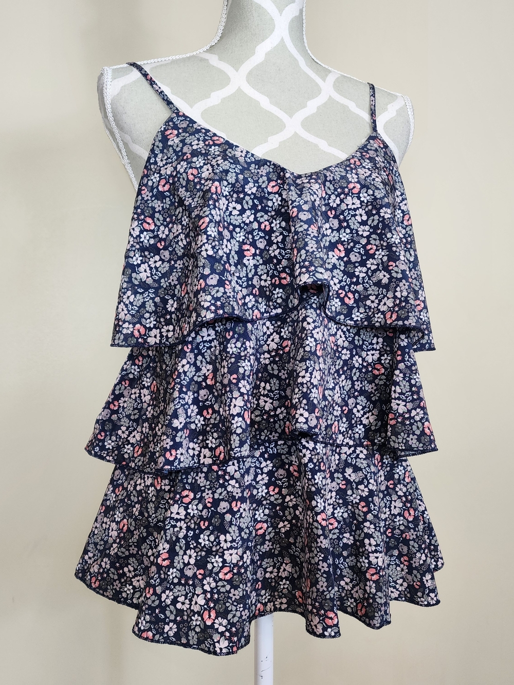 APRICOT Romantic Floral Print Tiered Babydoll Top Boho Size Small Navy